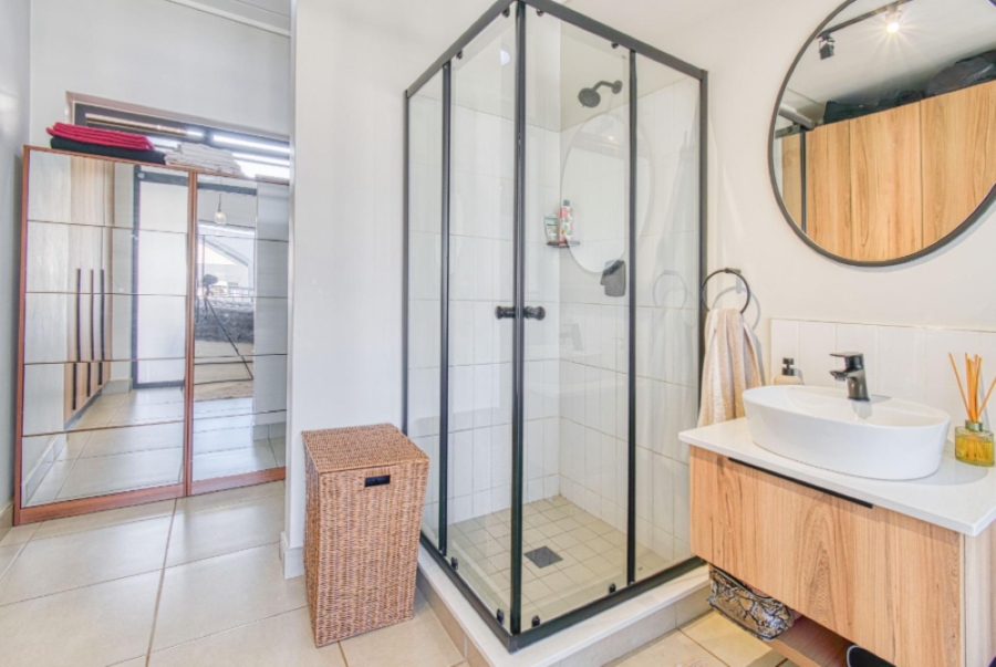 1 Bedroom Property for Sale in Mulbarton Gauteng