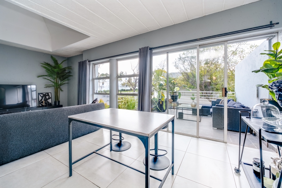 2 Bedroom Property for Sale in Lonehill Gauteng