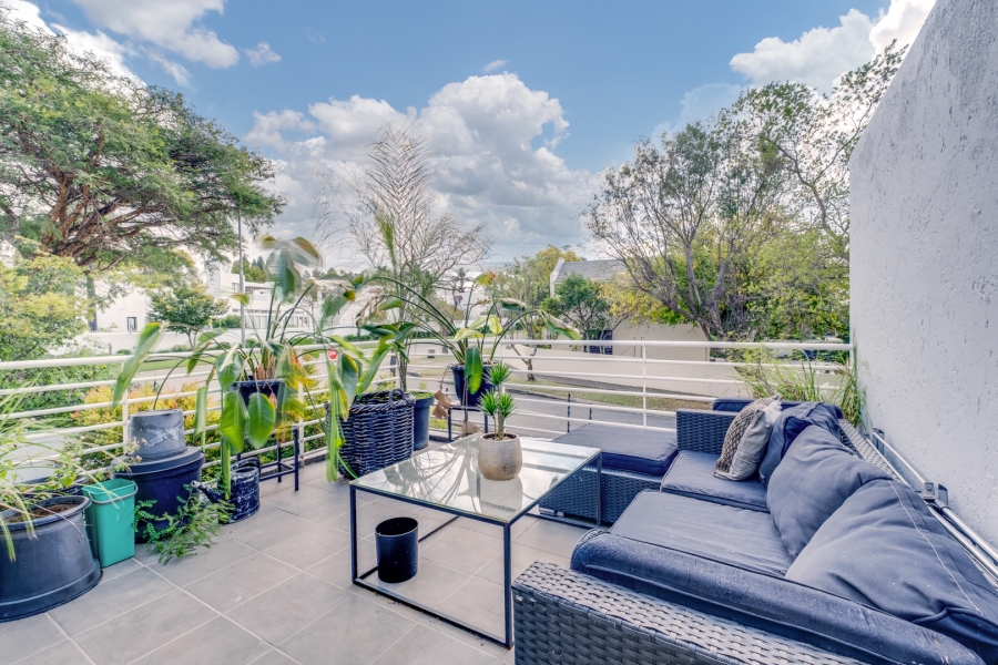 2 Bedroom Property for Sale in Lonehill Gauteng