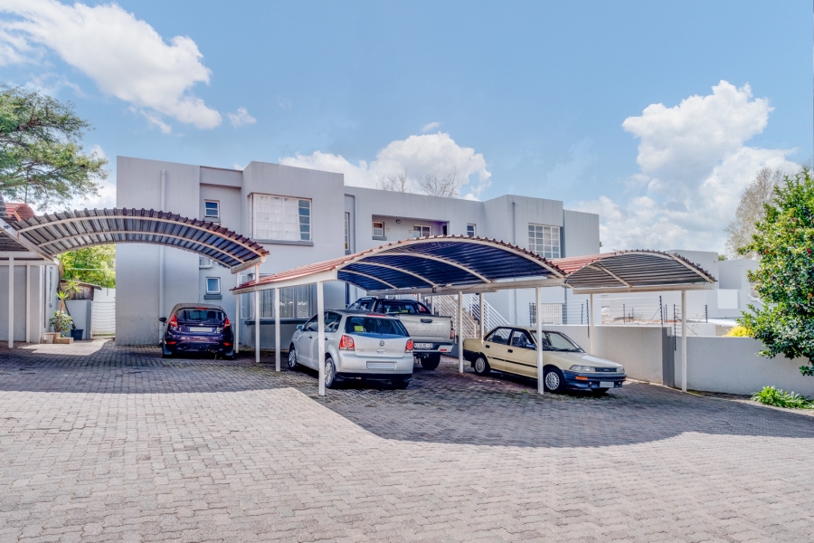 2 Bedroom Property for Sale in Lonehill Gauteng