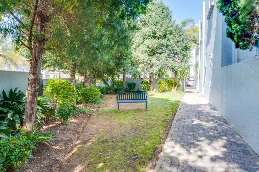 2 Bedroom Property for Sale in Lonehill Gauteng