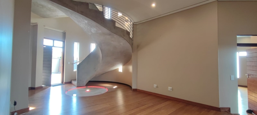4 Bedroom Property for Sale in Eldoraigne Gauteng