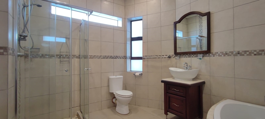 4 Bedroom Property for Sale in Eldoraigne Gauteng