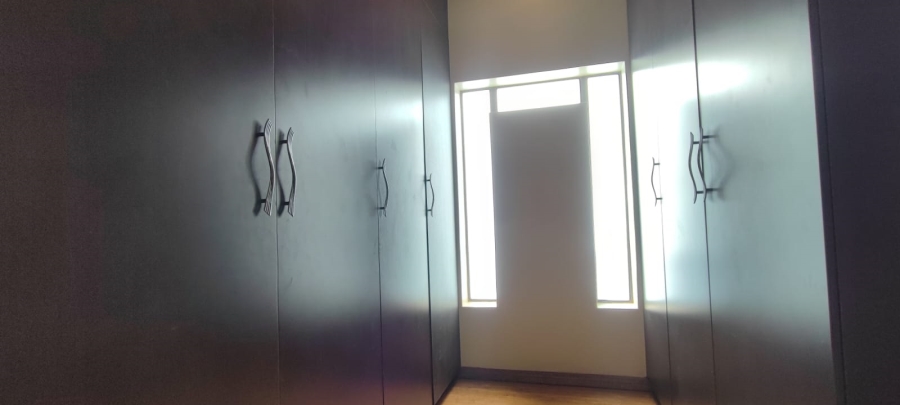 4 Bedroom Property for Sale in Eldoraigne Gauteng