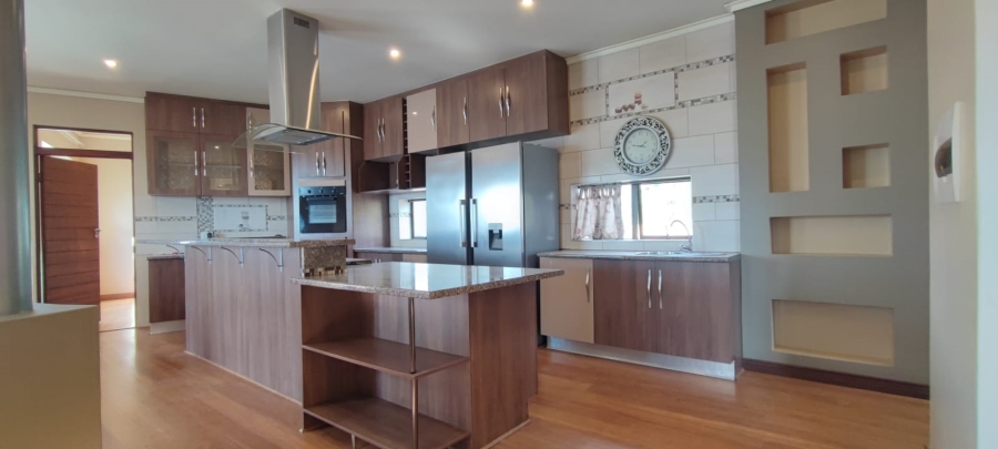 4 Bedroom Property for Sale in Eldoraigne Gauteng