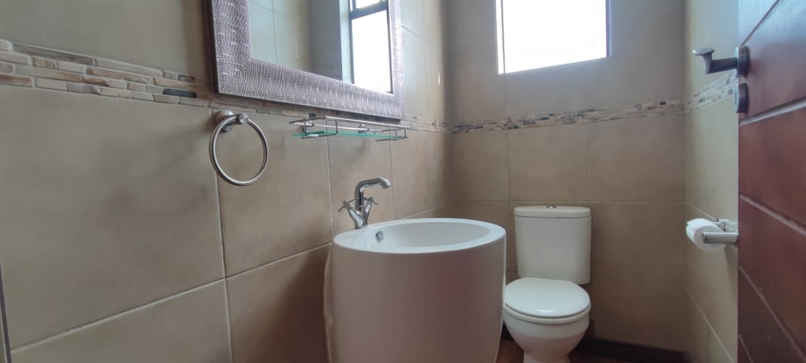 4 Bedroom Property for Sale in Eldoraigne Gauteng