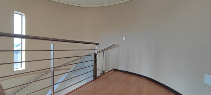 4 Bedroom Property for Sale in Eldoraigne Gauteng