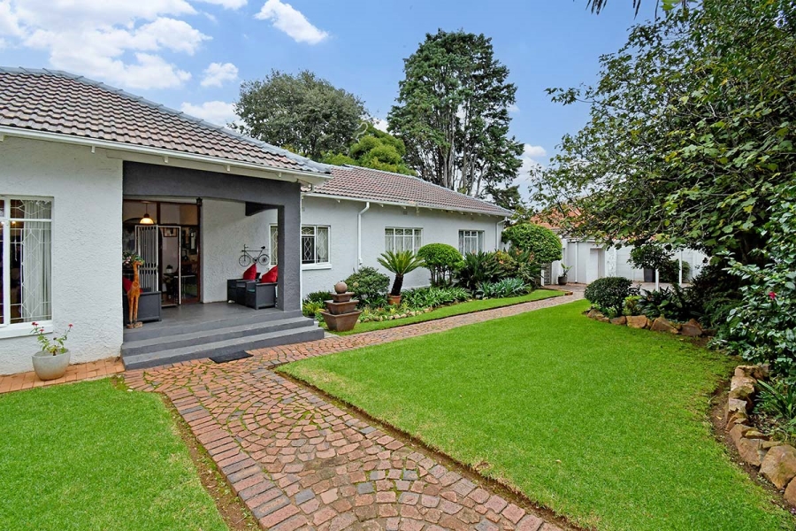 4 Bedroom Property for Sale in Highlands North Gauteng