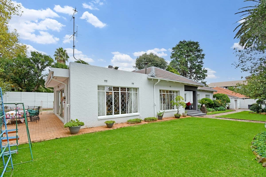 4 Bedroom Property for Sale in Highlands North Gauteng