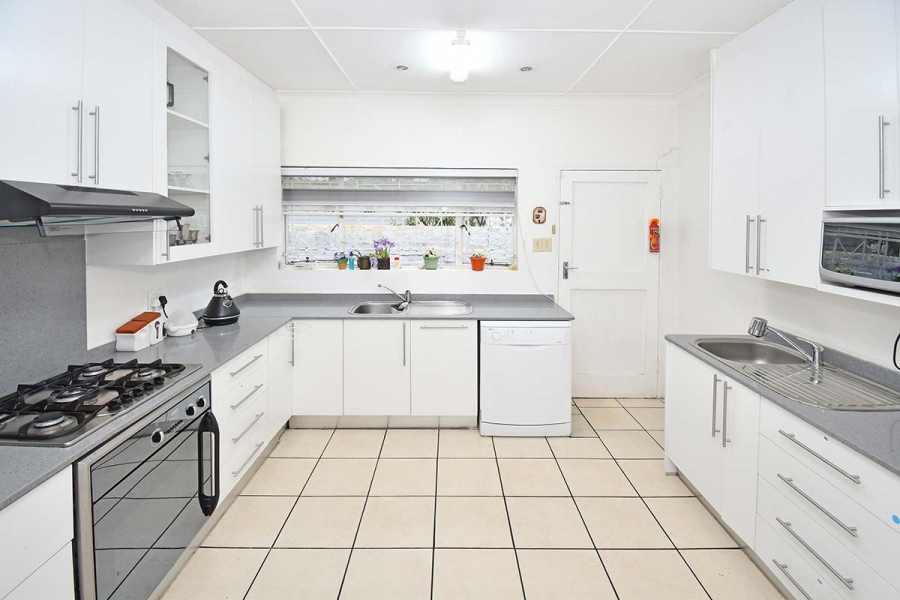 4 Bedroom Property for Sale in Highlands North Gauteng