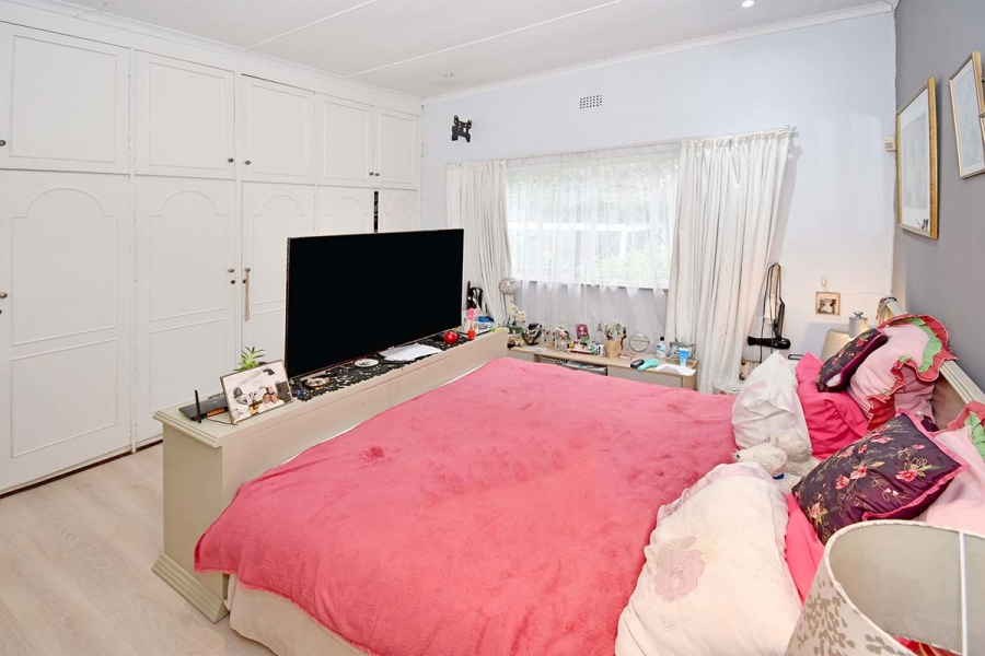 4 Bedroom Property for Sale in Highlands North Gauteng