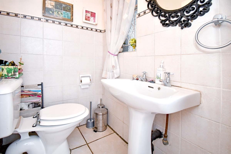 4 Bedroom Property for Sale in Highlands North Gauteng