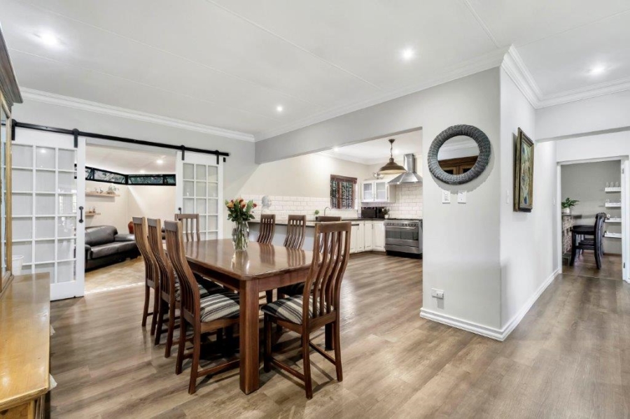 7 Bedroom Property for Sale in Linden Gauteng
