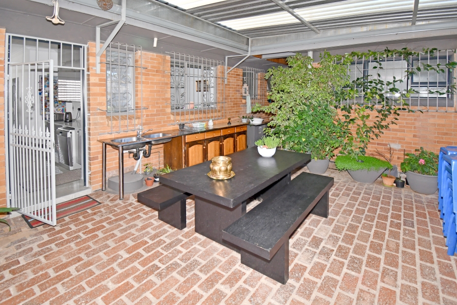 3 Bedroom Property for Sale in Crosby Gauteng