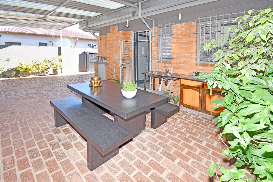 3 Bedroom Property for Sale in Crosby Gauteng
