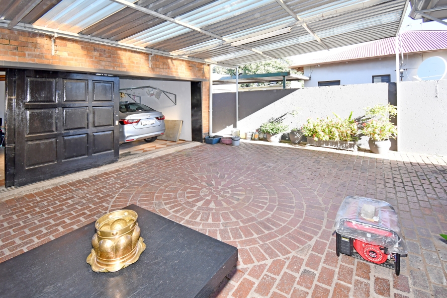 3 Bedroom Property for Sale in Crosby Gauteng