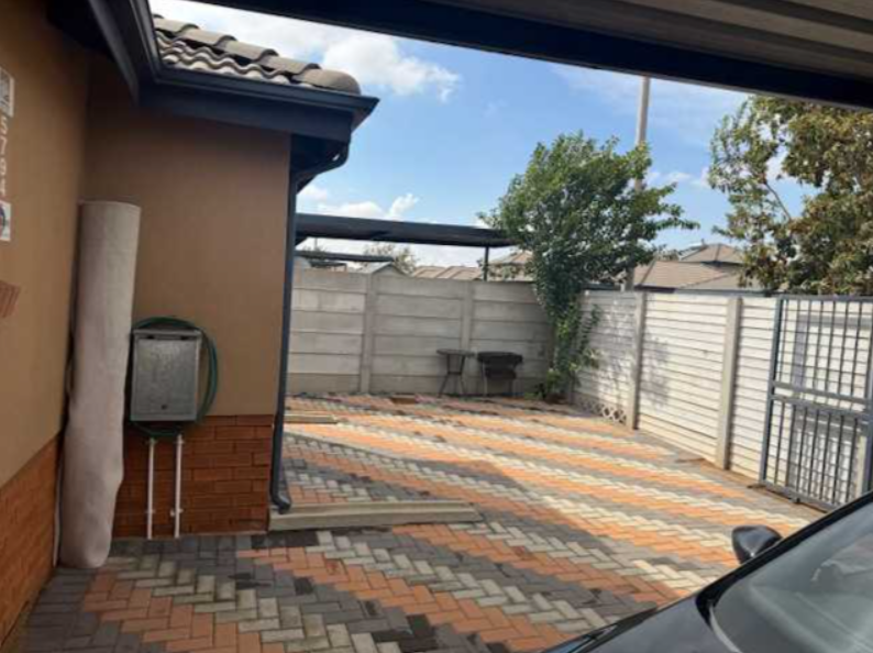 2 Bedroom Property for Sale in Leopard