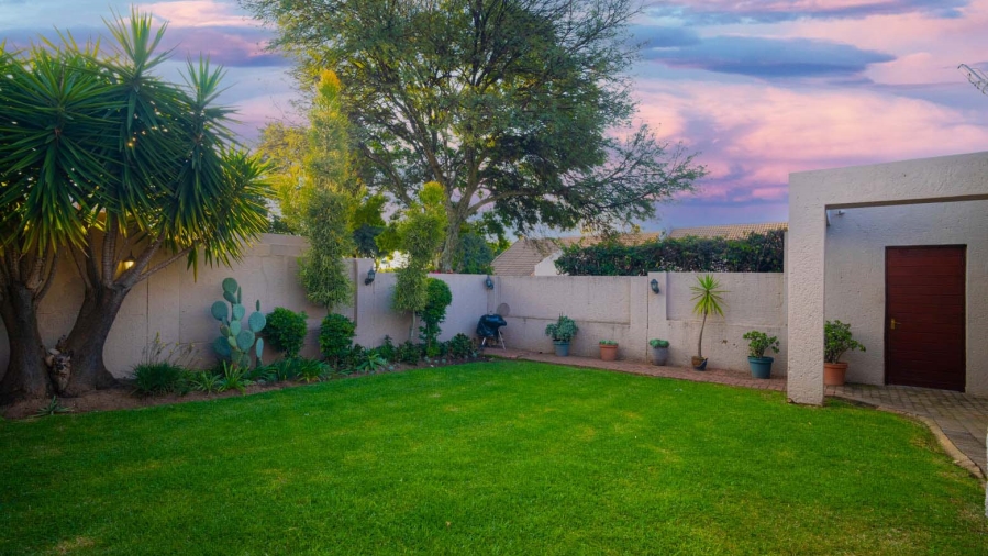 4 Bedroom Property for Sale in Lonehill Gauteng