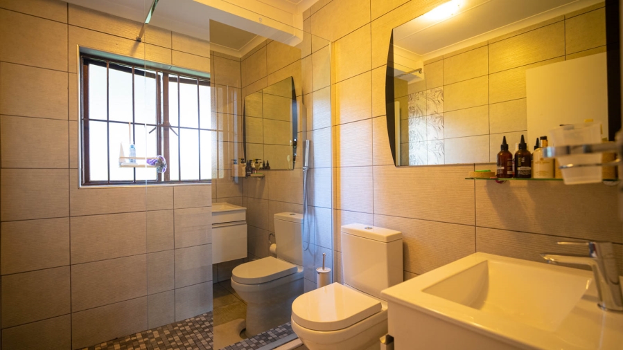 4 Bedroom Property for Sale in Lonehill Gauteng