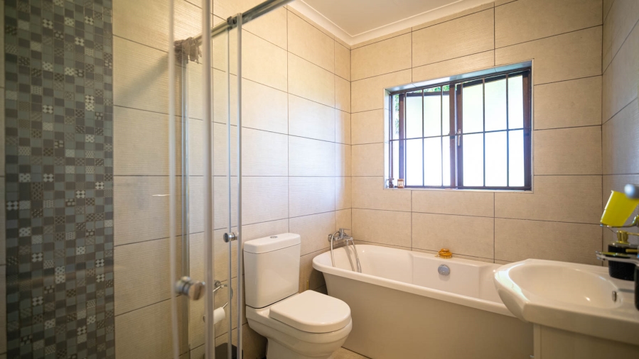 4 Bedroom Property for Sale in Lonehill Gauteng