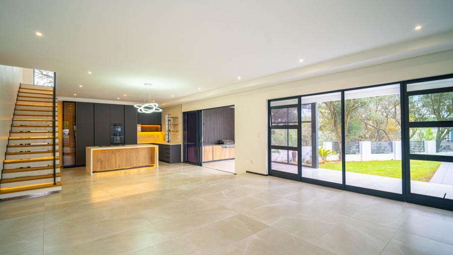 4 Bedroom Property for Sale in Helderfontein Estate Gauteng