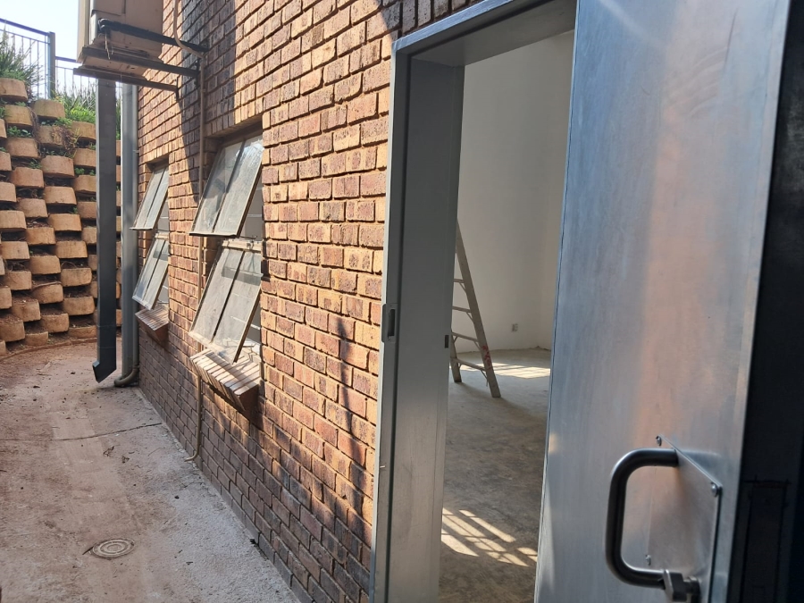 To Let Commercial Property for Rent in Highveld Gauteng