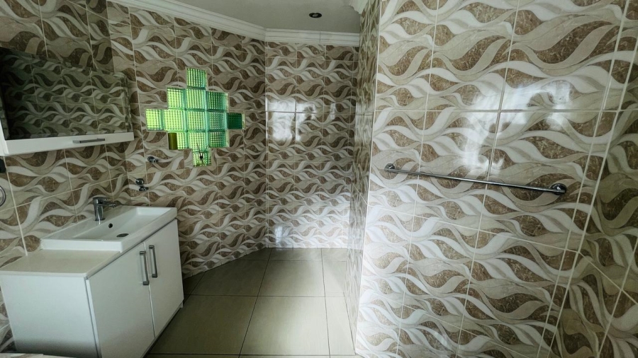 3 Bedroom Property for Sale in Soshanguve GG Gauteng