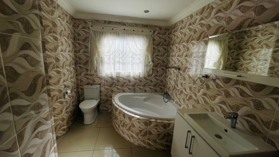 3 Bedroom Property for Sale in Soshanguve GG Gauteng
