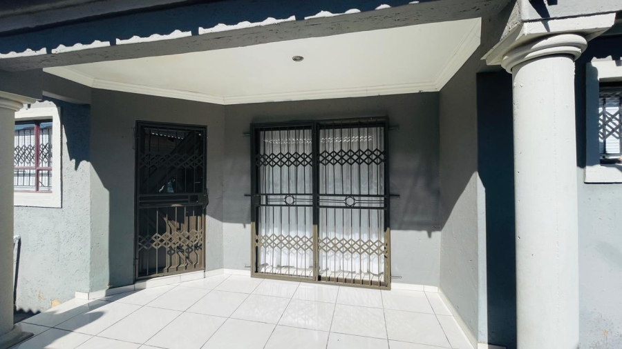 3 Bedroom Property for Sale in Soshanguve GG Gauteng