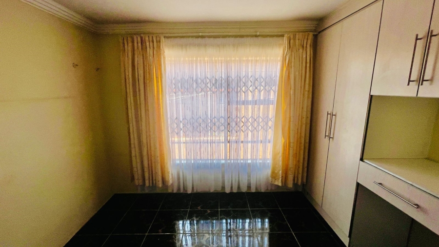 3 Bedroom Property for Sale in Soshanguve GG Gauteng