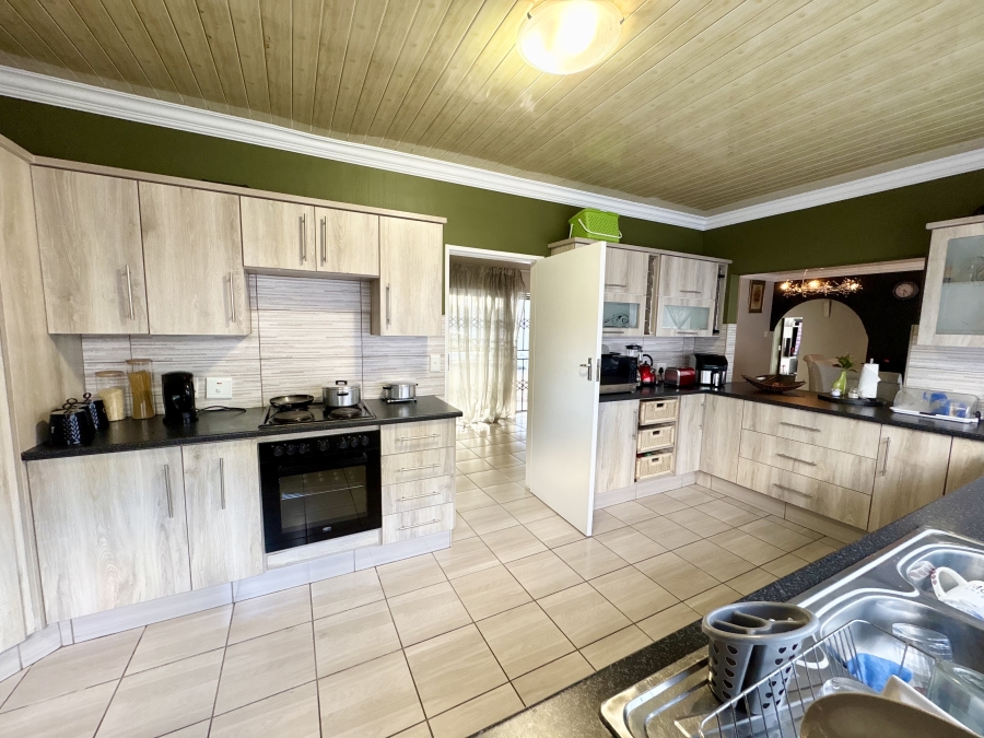 4 Bedroom Property for Sale in Silverton Gauteng