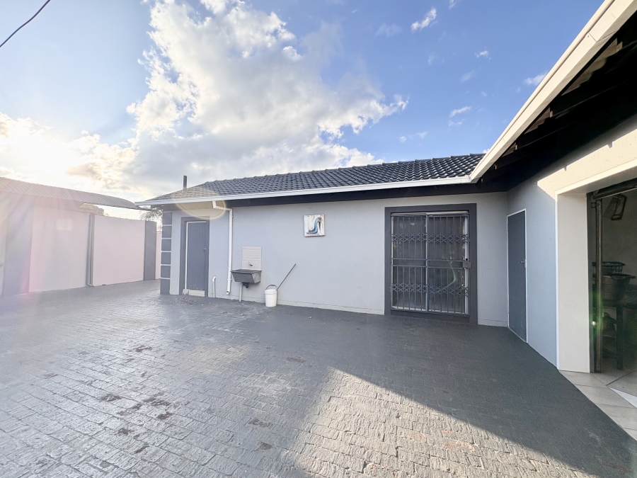 4 Bedroom Property for Sale in Silverton Gauteng