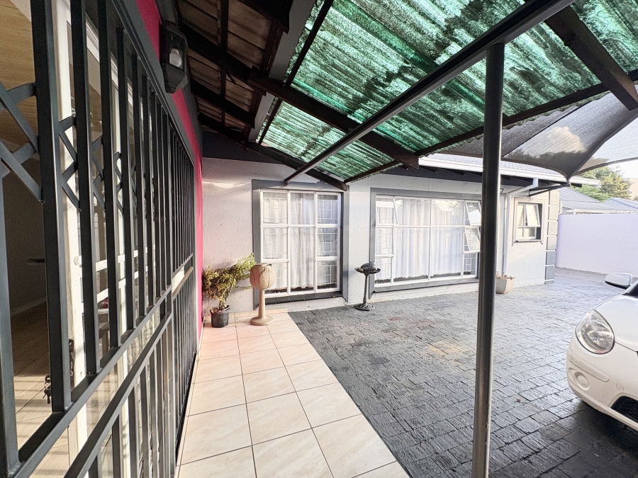 4 Bedroom Property for Sale in Silverton Gauteng