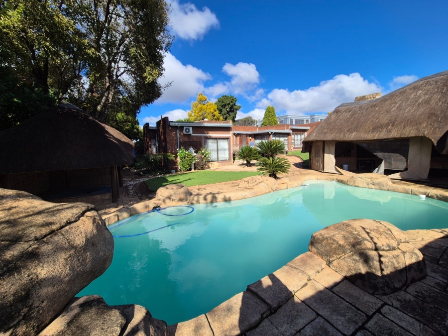 3 Bedroom Property for Sale in Glenvista Gauteng