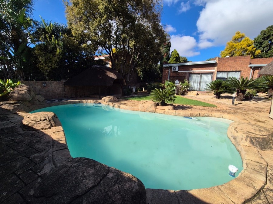 3 Bedroom Property for Sale in Glenvista Gauteng