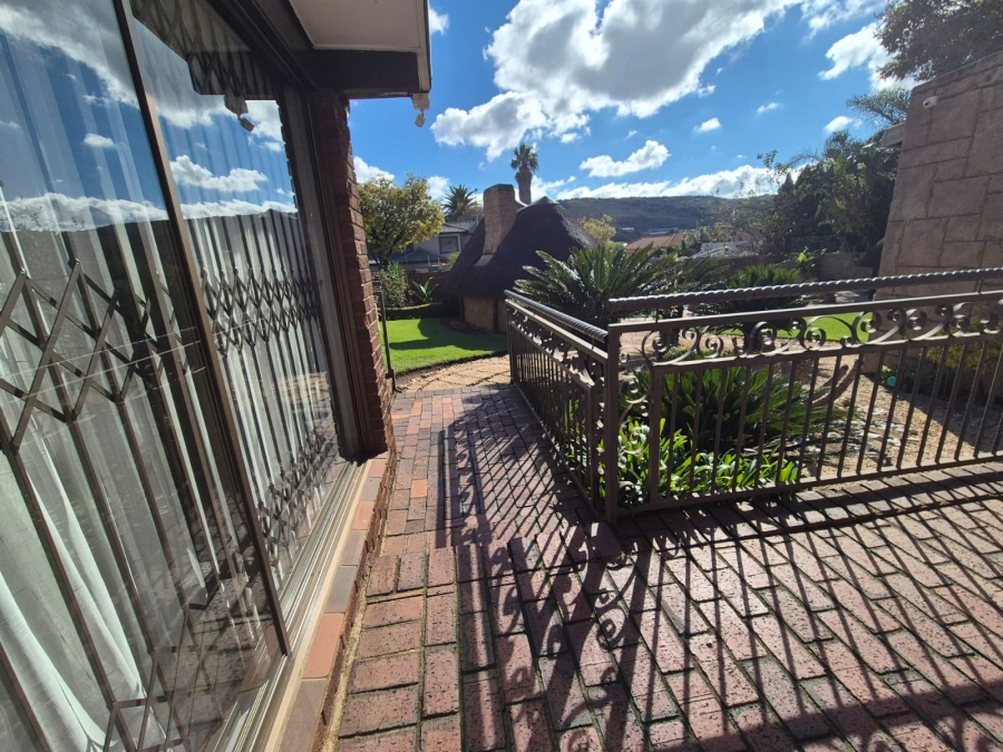 3 Bedroom Property for Sale in Glenvista Gauteng