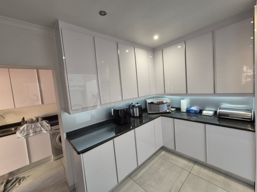 3 Bedroom Property for Sale in Glenvista Gauteng