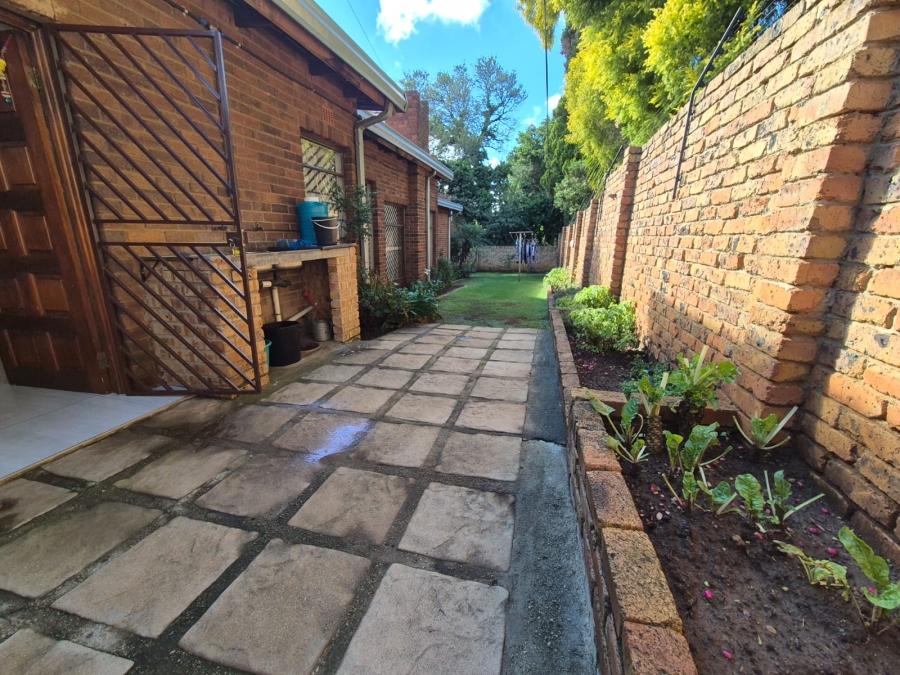 3 Bedroom Property for Sale in Glenvista Gauteng