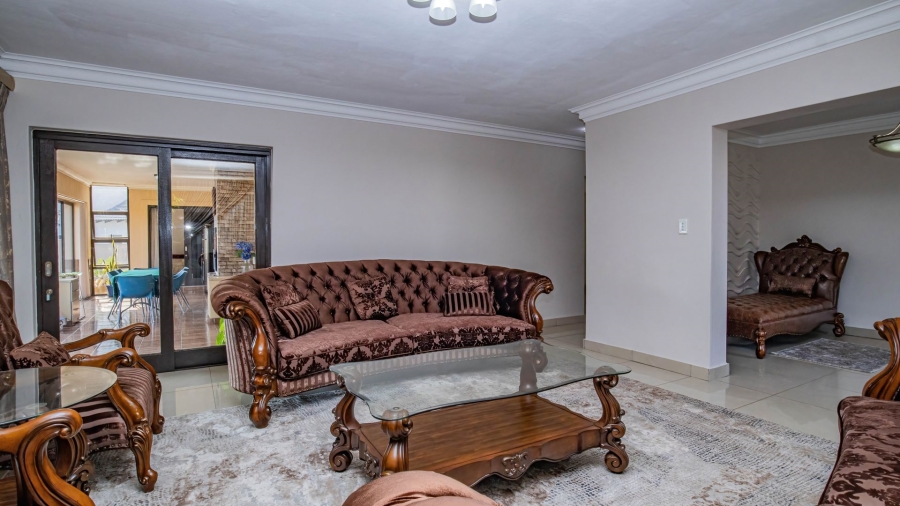 5 Bedroom Property for Sale in Savannah Country Estate Gauteng