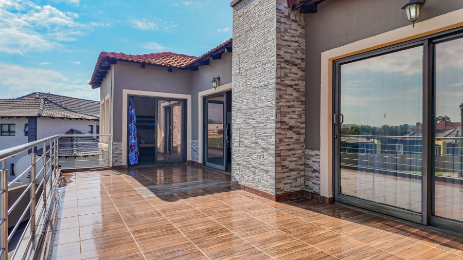5 Bedroom Property for Sale in Savannah Country Estate Gauteng