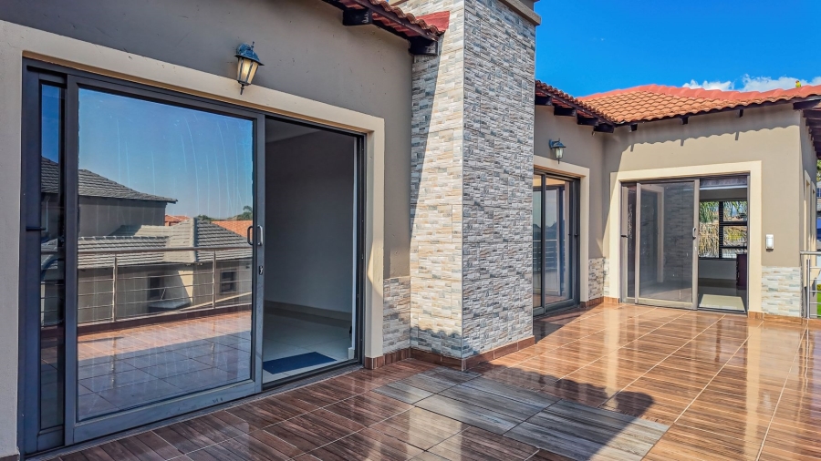 5 Bedroom Property for Sale in Savannah Country Estate Gauteng