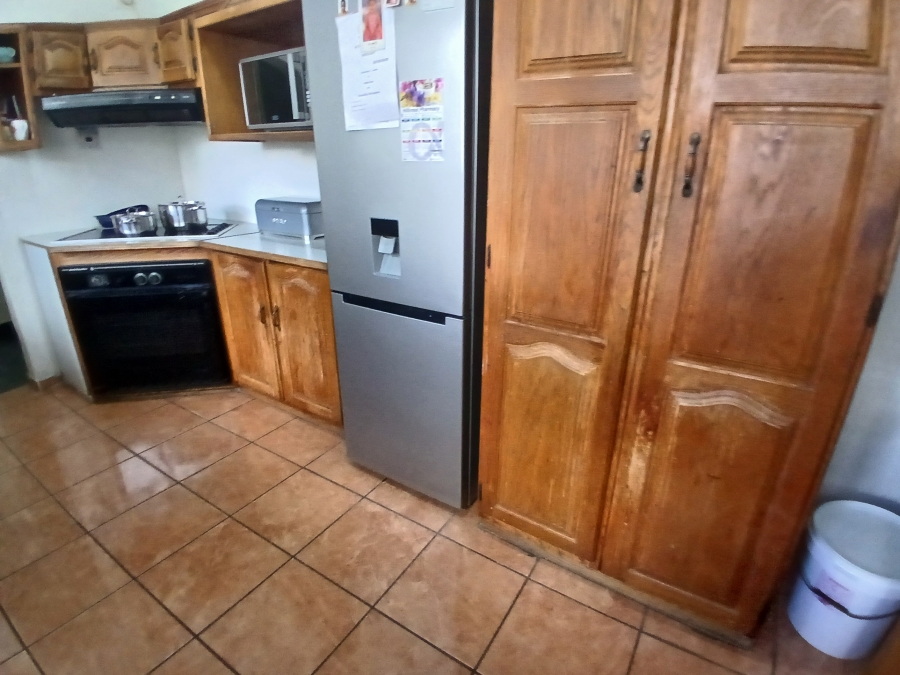 3 Bedroom Property for Sale in Dunnottar Gauteng