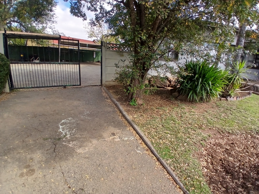 3 Bedroom Property for Sale in Dunnottar Gauteng