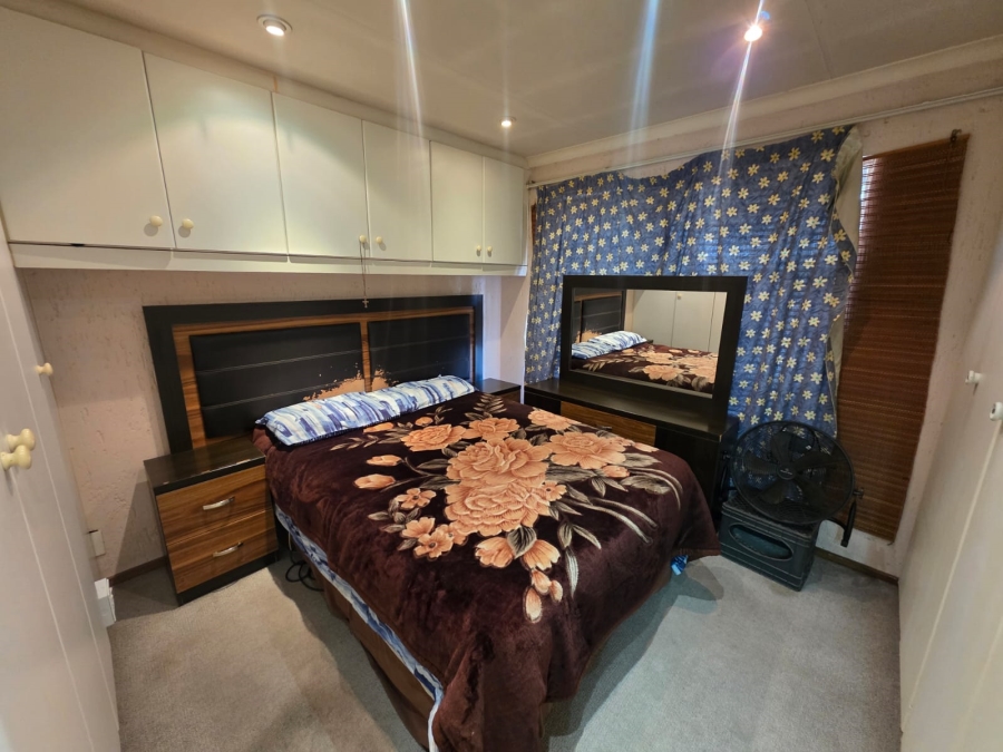 2 Bedroom Property for Sale in Vanderbijlpark SW 5 Gauteng