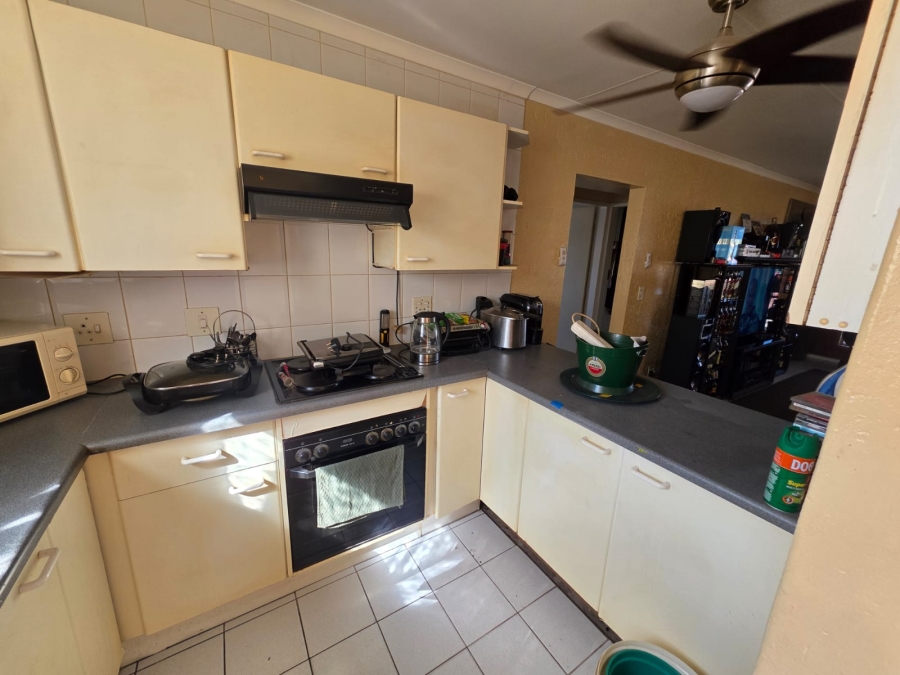 2 Bedroom Property for Sale in Vanderbijlpark SW 5 Gauteng