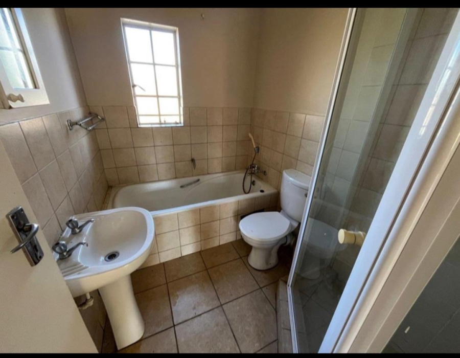 2 Bedroom Property for Sale in Theresa Park Gauteng
