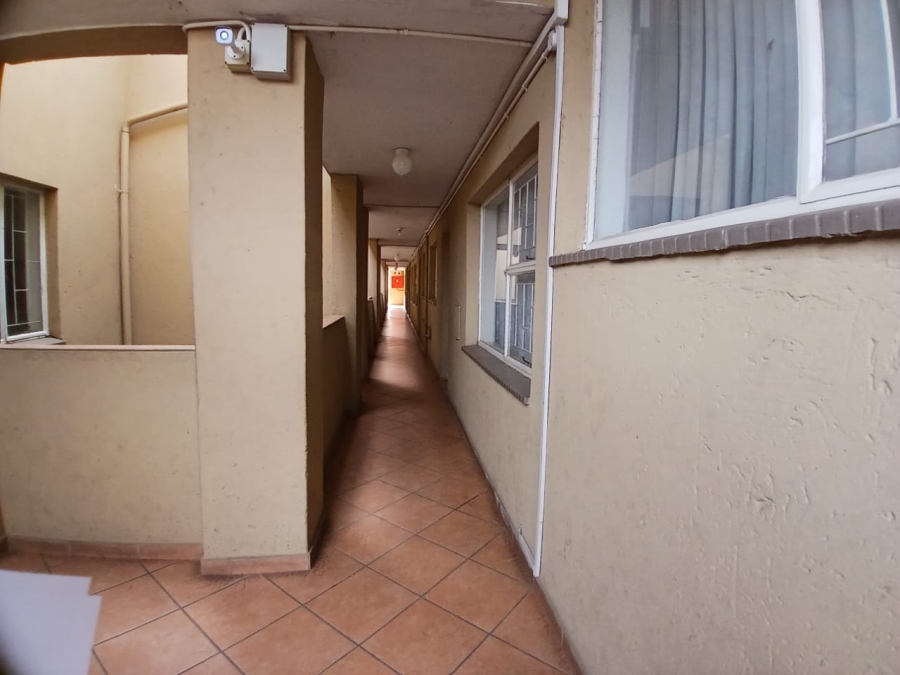 2 Bedroom Property for Sale in Edenvale Central Gauteng