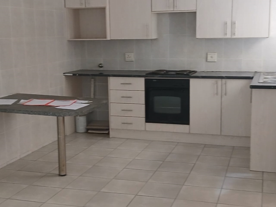 2 Bedroom Property for Sale in Edenvale Central Gauteng