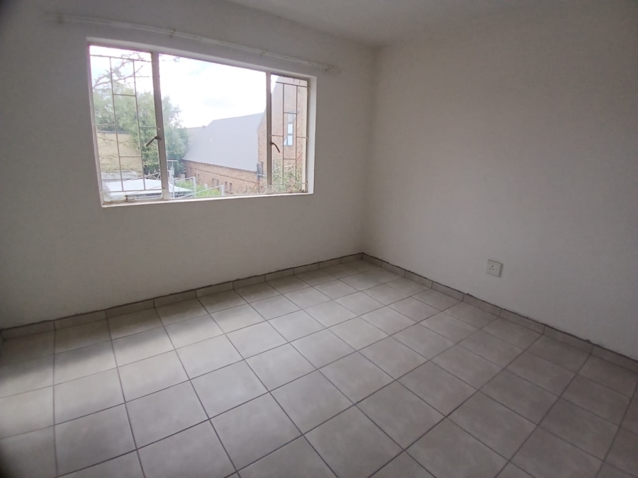2 Bedroom Property for Sale in Edenvale Central Gauteng