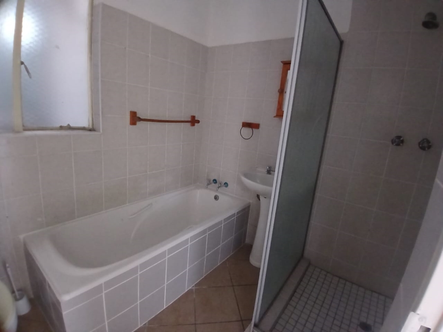 2 Bedroom Property for Sale in Edenvale Central Gauteng
